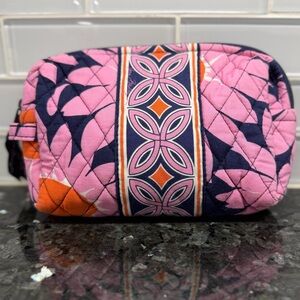 NWOT Vera Bradley Retired Cosmetic Bag Pouch Pink Blue Orange Loves Me Pattern